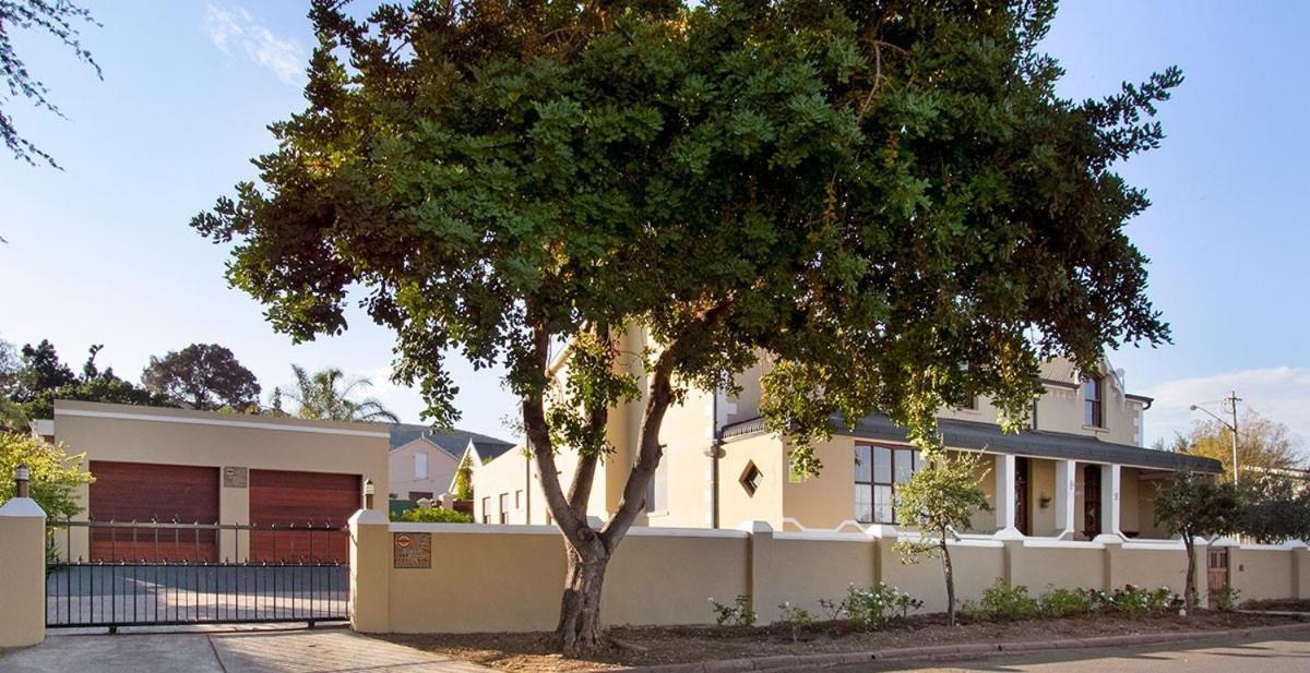 J'S Audacious Living Montagu Self Catering Apartment ภายนอก รูปภาพ