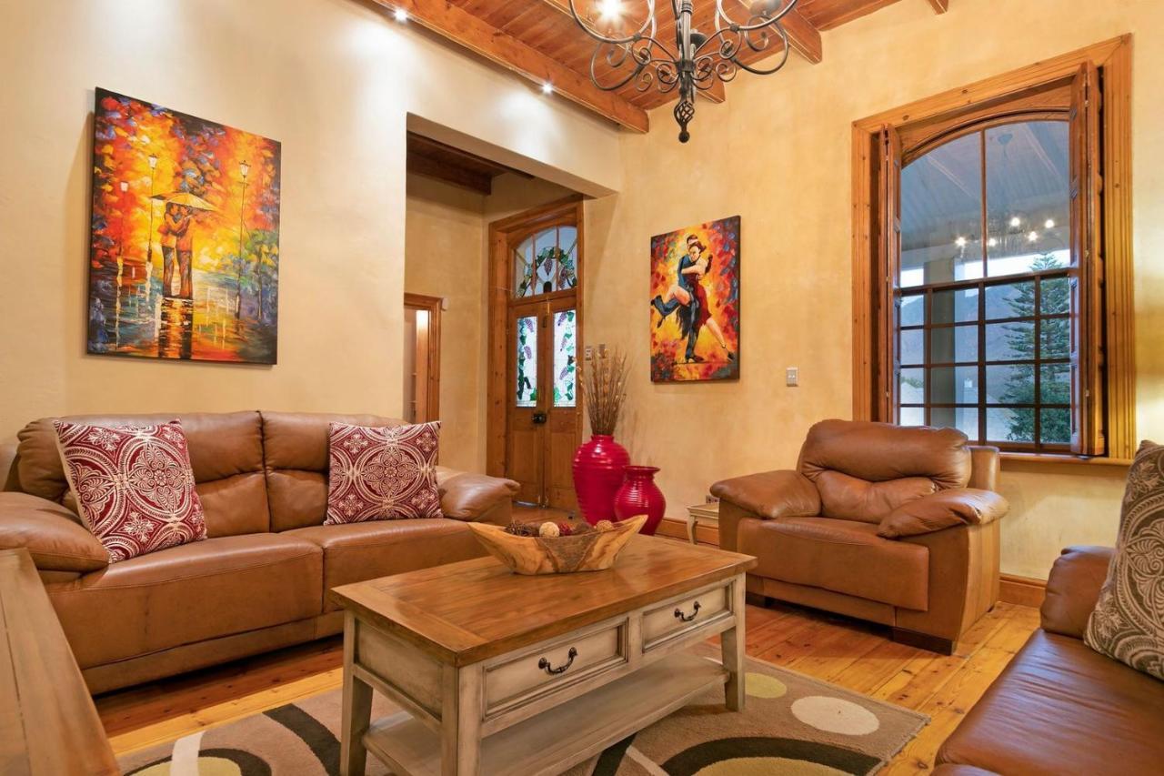 J'S Audacious Living Montagu Self Catering Apartment ภายนอก รูปภาพ