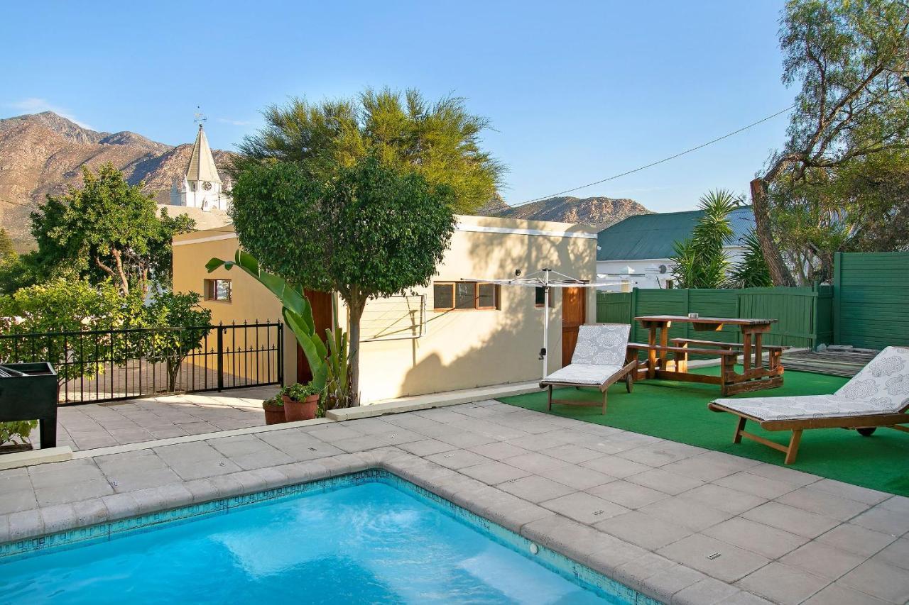 J'S Audacious Living Montagu Self Catering Apartment ภายนอก รูปภาพ