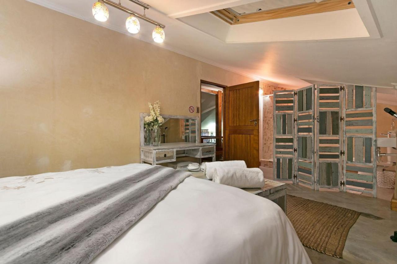 J'S Audacious Living Montagu Self Catering Apartment ภายนอก รูปภาพ