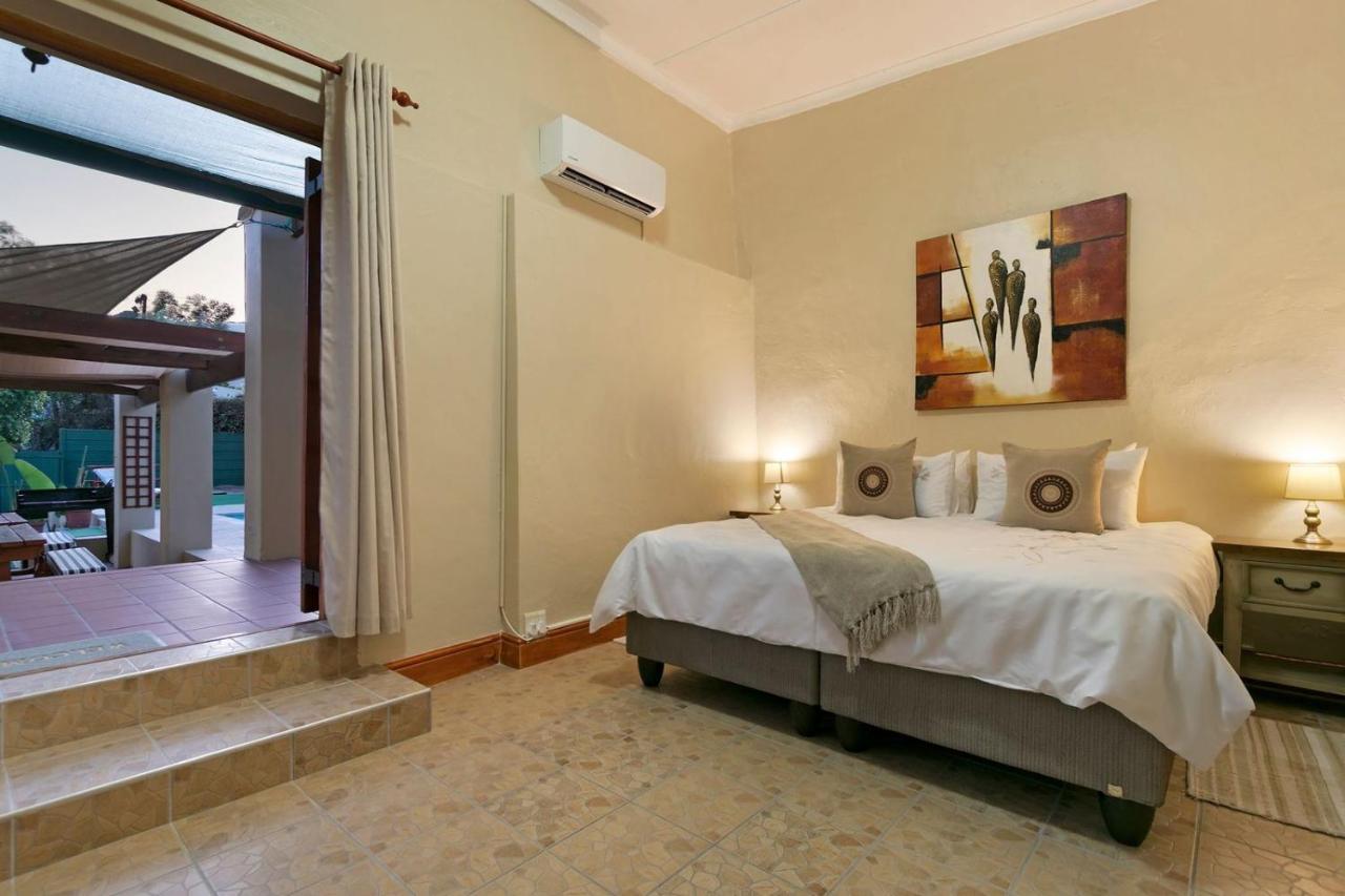 J'S Audacious Living Montagu Self Catering Apartment ภายนอก รูปภาพ