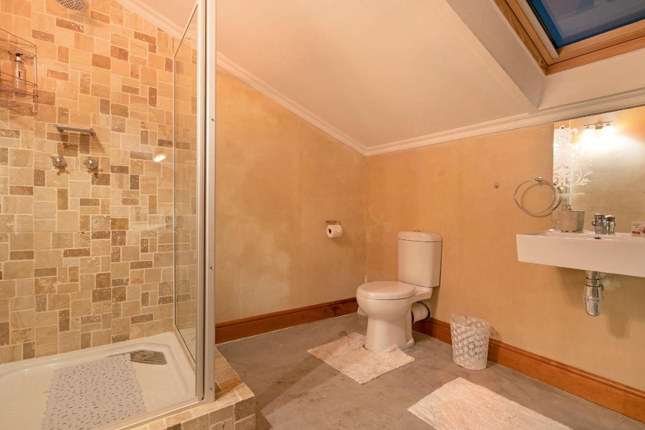J'S Audacious Living Montagu Self Catering Apartment ภายนอก รูปภาพ