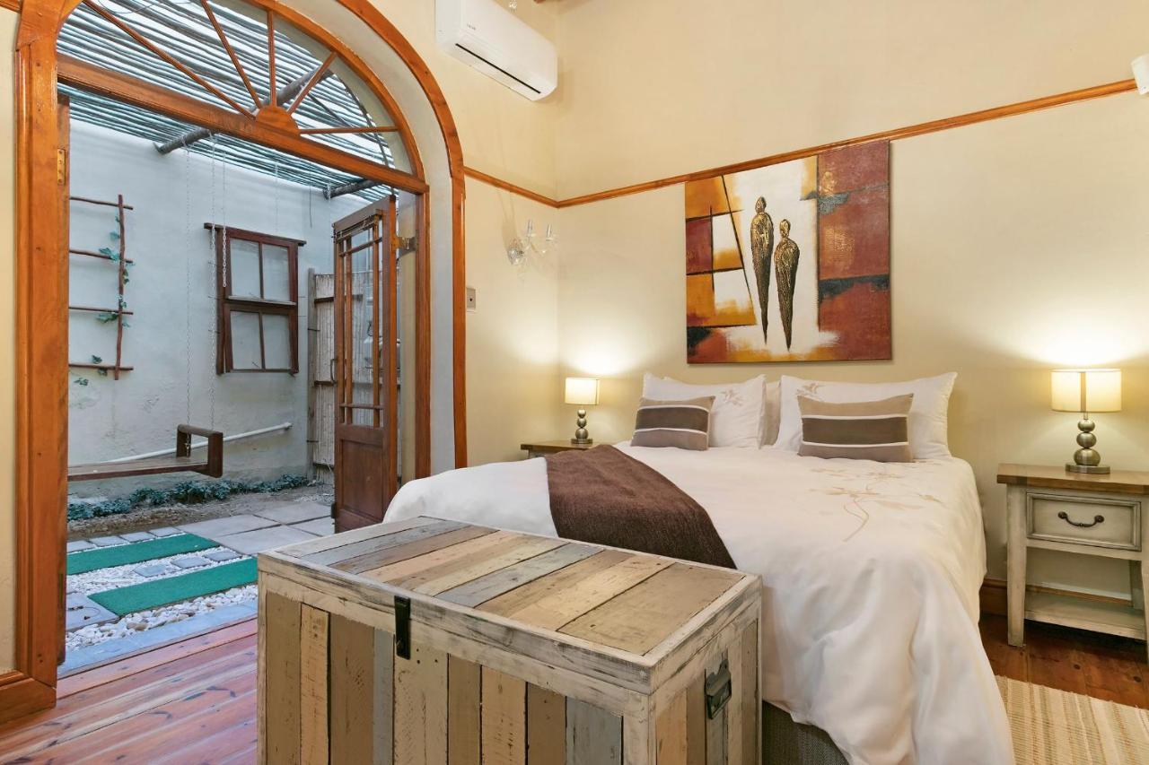 J'S Audacious Living Montagu Self Catering Apartment ภายนอก รูปภาพ